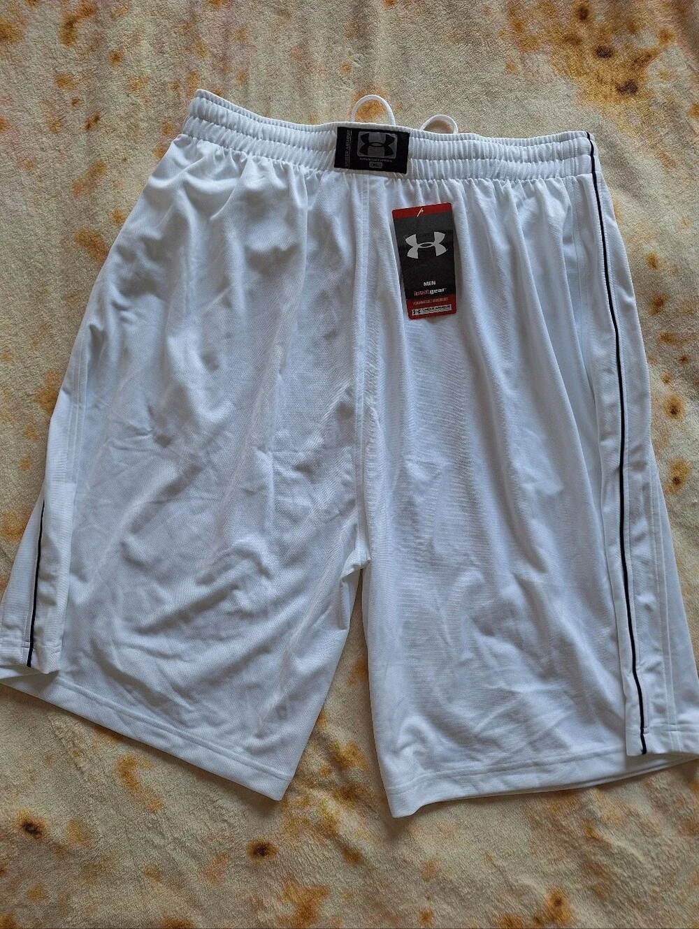 NWT Under Armour Men’s White Athletic Mesh Basketball Shorts Size XL